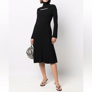 Off White Elegant Black Ribbed Knit Dress